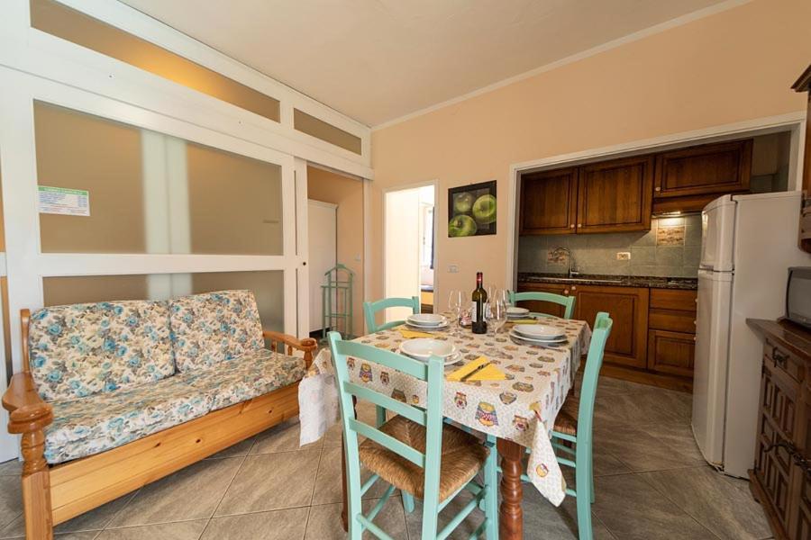 Residence Vacanza Mare Марина-ди-Кампо Экстерьер фото