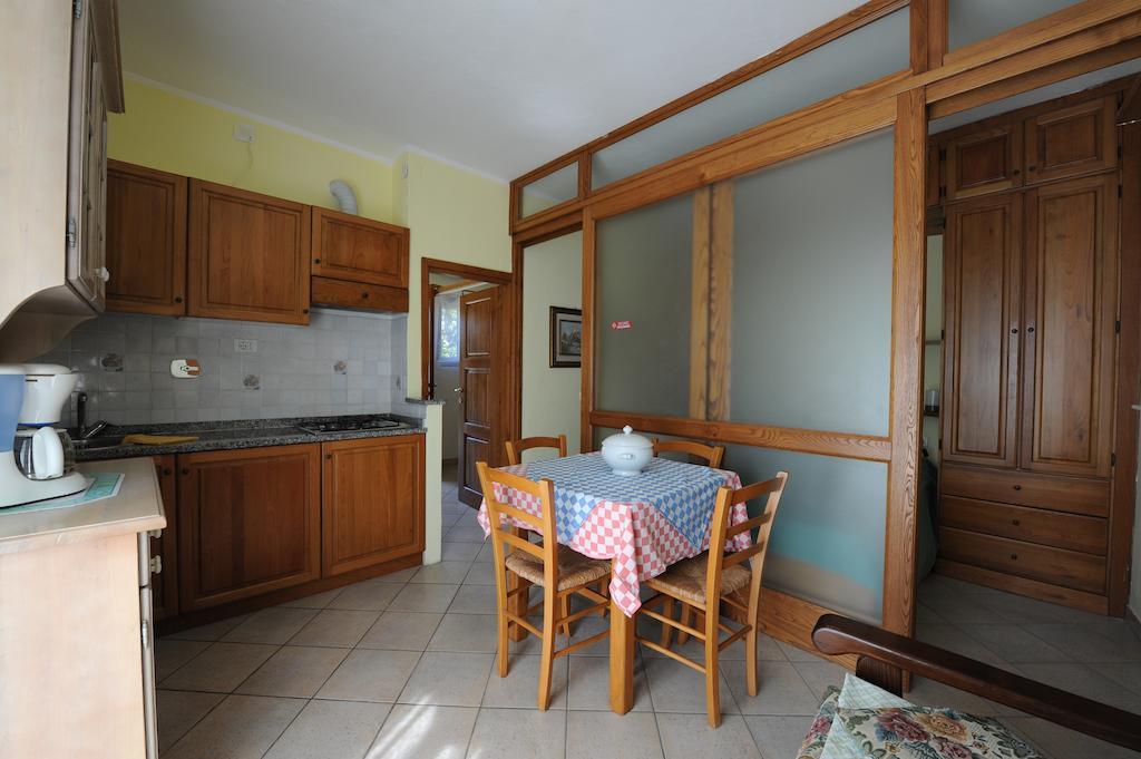 Residence Vacanza Mare Марина-ди-Кампо Экстерьер фото